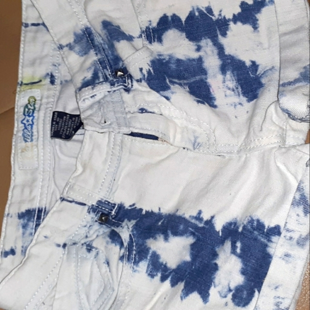 Super cute vanilla star Jean shorts